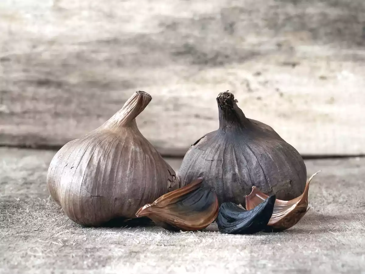 ¿Sabes como hacer tu propio ajo negro?