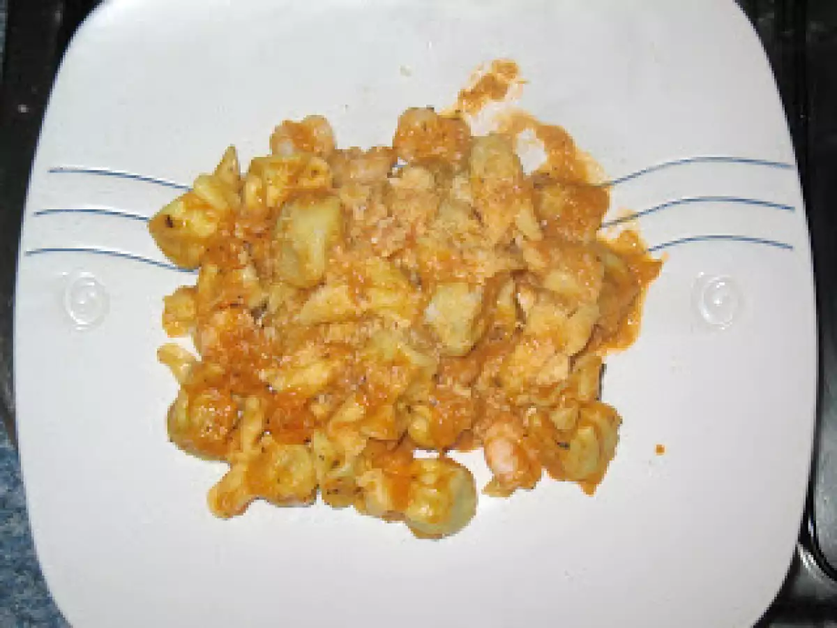 Saccottini de bacon y rúcula con salsa de calabacín y gambas