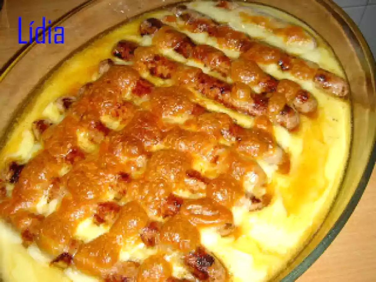 SALCHICHAS CON PURE DE PATATAS