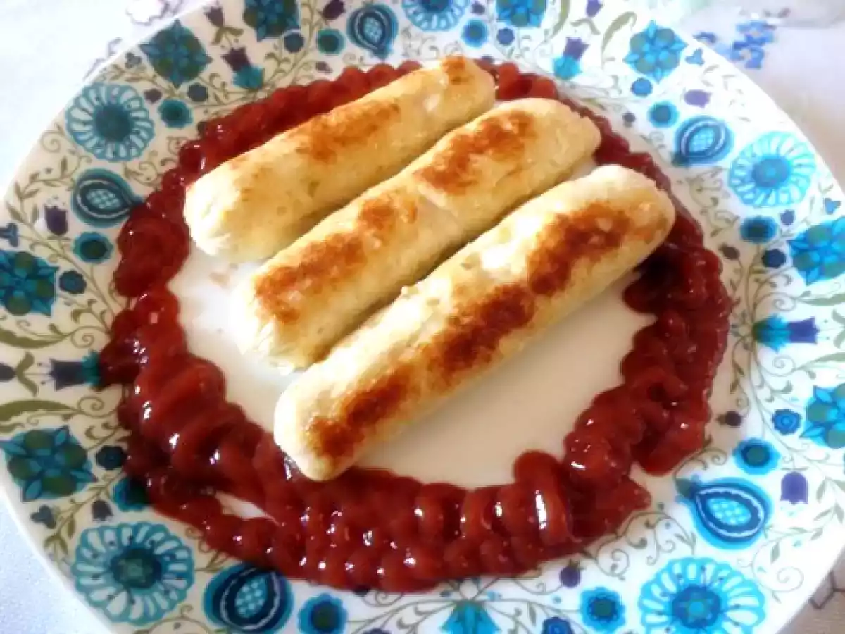 Salchichas de pollo con queso