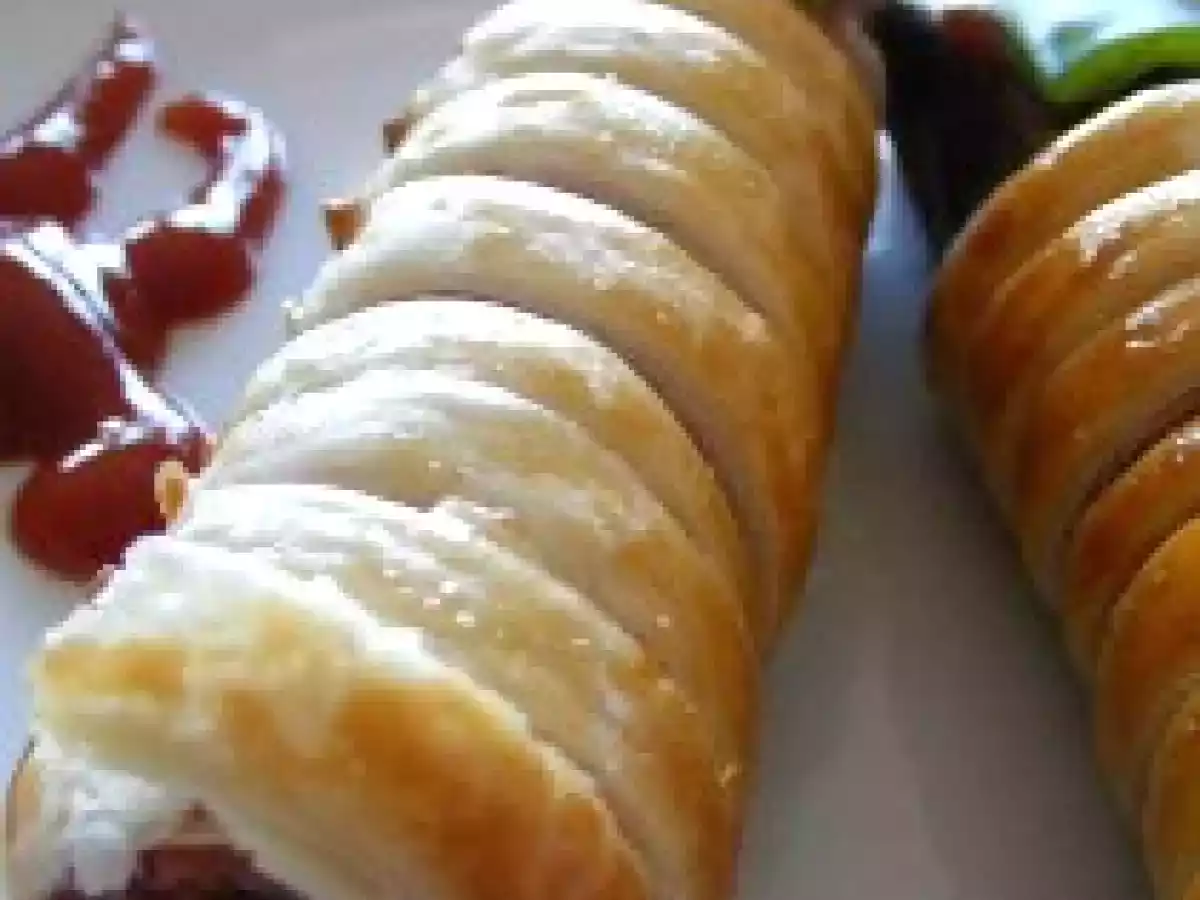 Salchichas en hojaldre