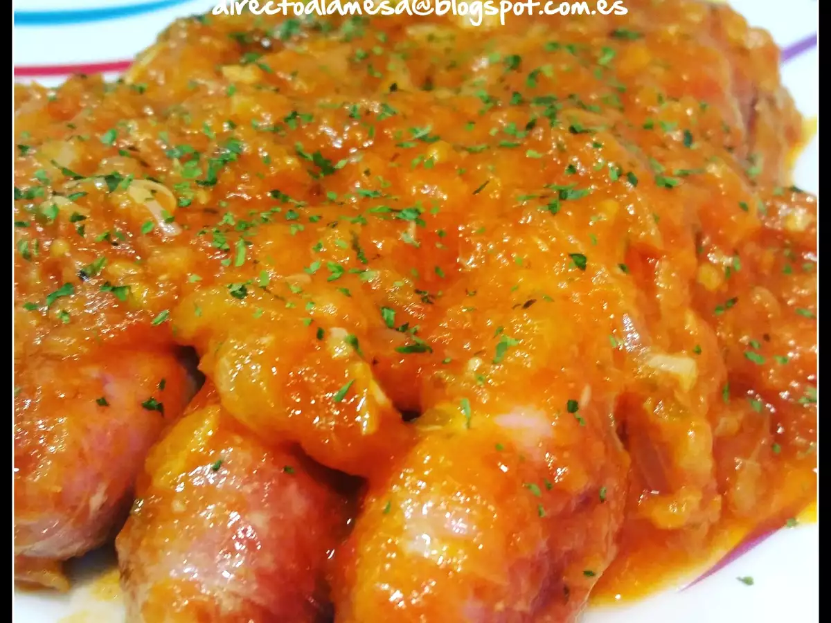 Salchichas frescas con salsa de tomate - foto 3