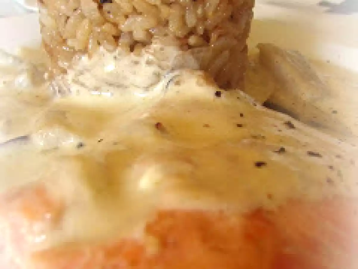 Salmón a la plancha con arroz salteado y salsa de crema de coco - foto 3