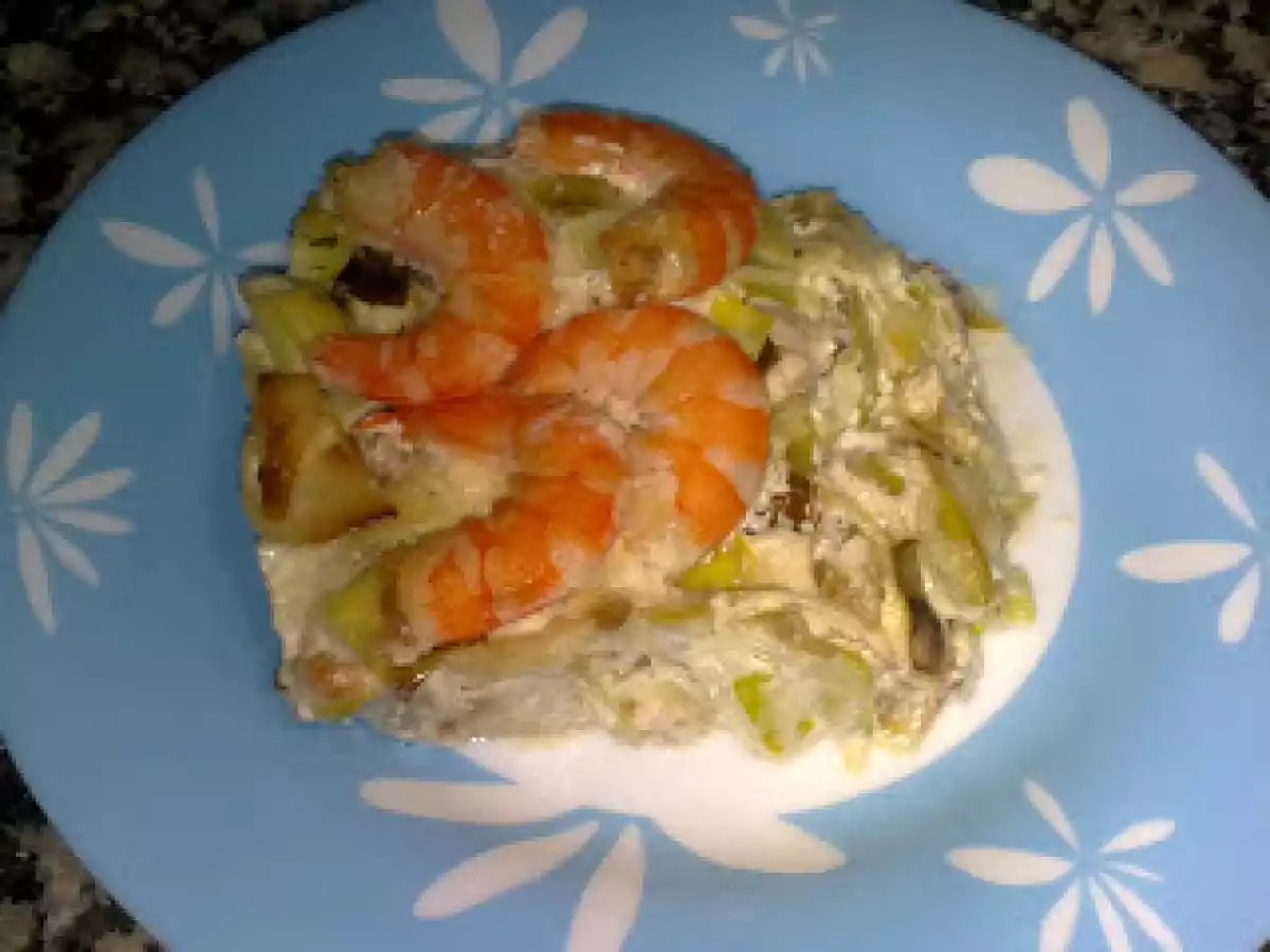 SALMÓN CON SALSA DE PUERROS