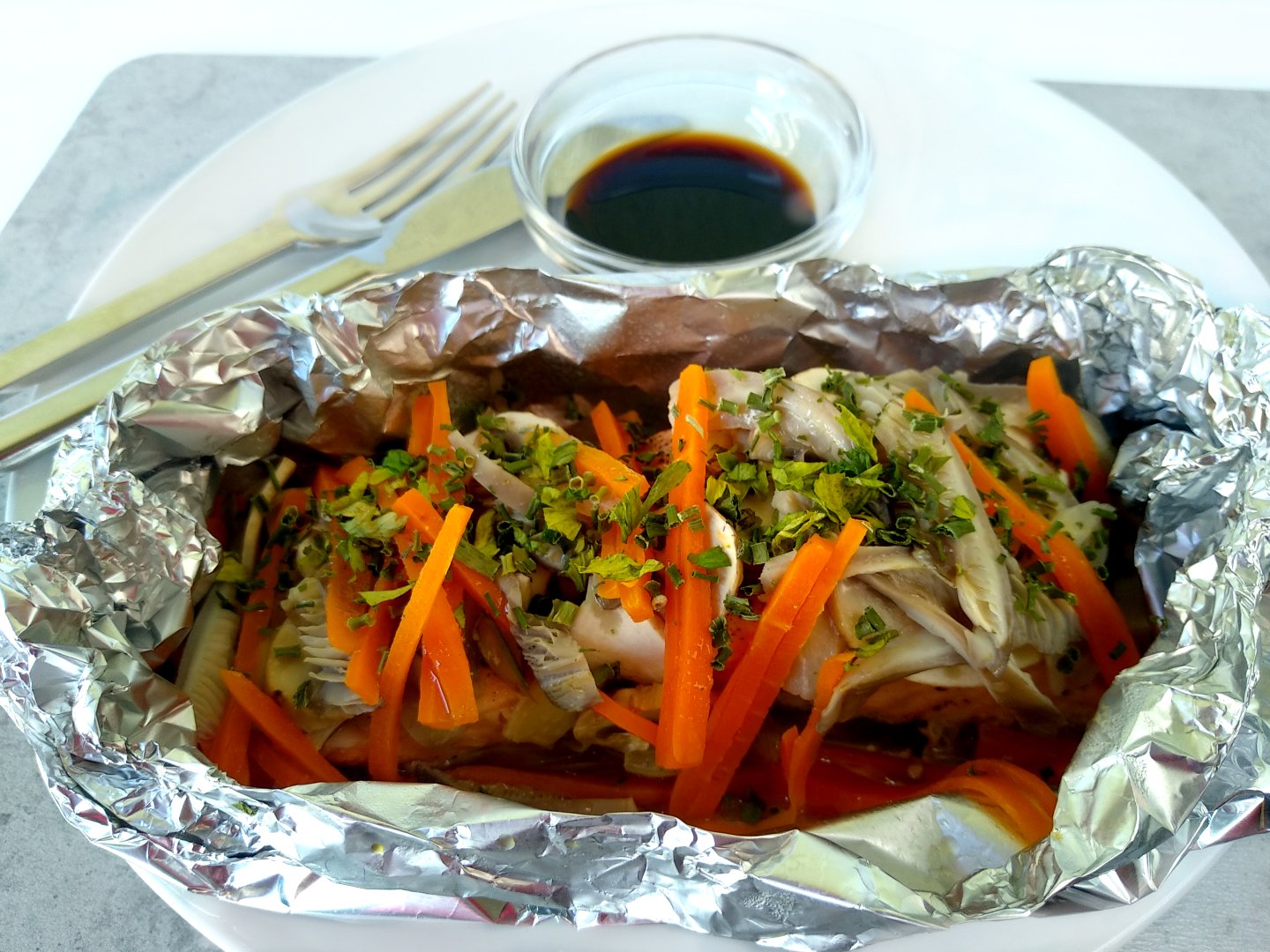 Salmón en papillote cocinado en sartén Receta Petitchef