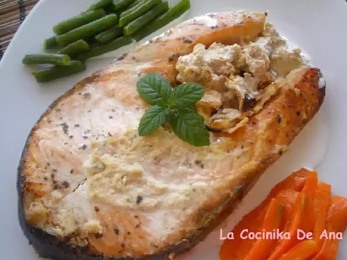 Salmón en salsa de anchoas