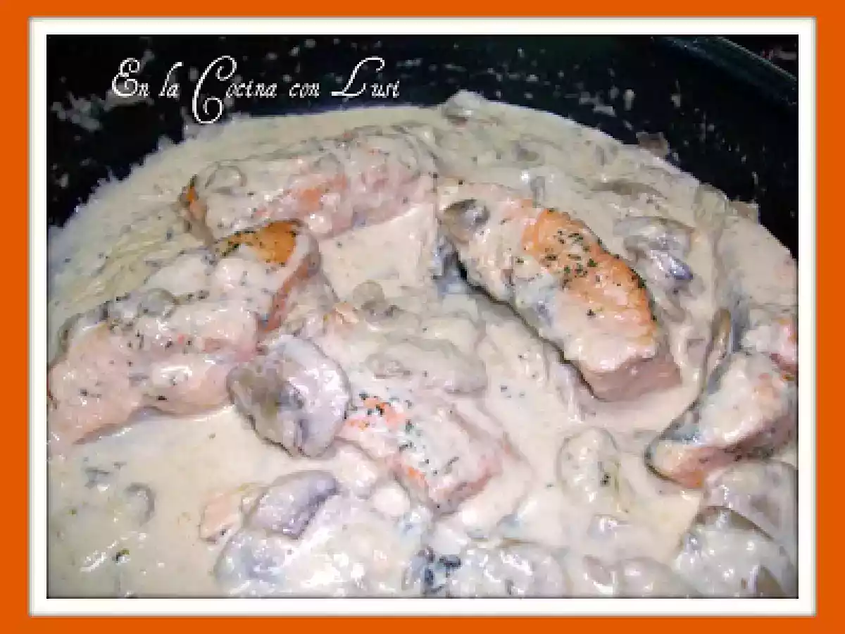 Salmón en salsa de champiñones - foto 2