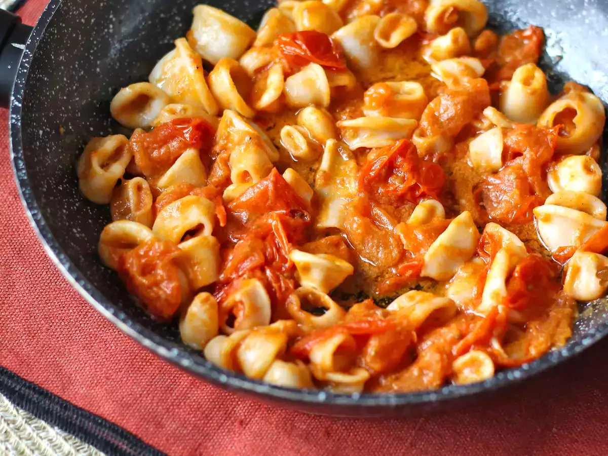 Salsa de calamares con tomate cherry y vino blanco: ideal para pasta - foto 3