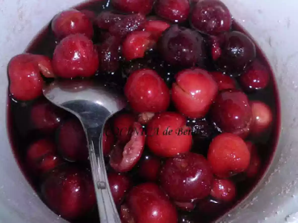 Salsa de cerezas y frambuesas al vino tinto. - foto 4