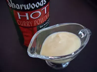 Salsa de yogur al curry