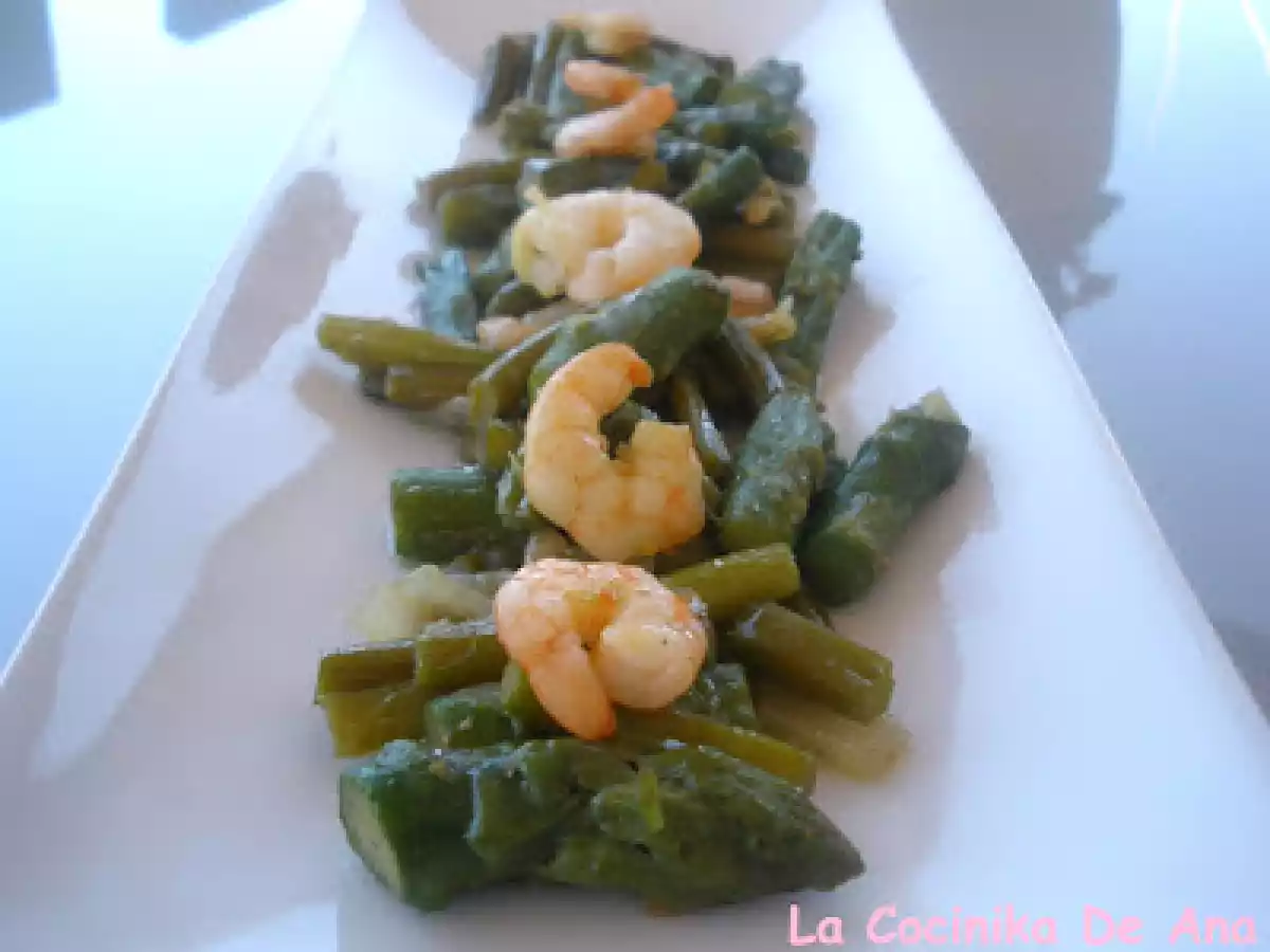 Salteado de ajetes, trigueros y gambas - foto 2