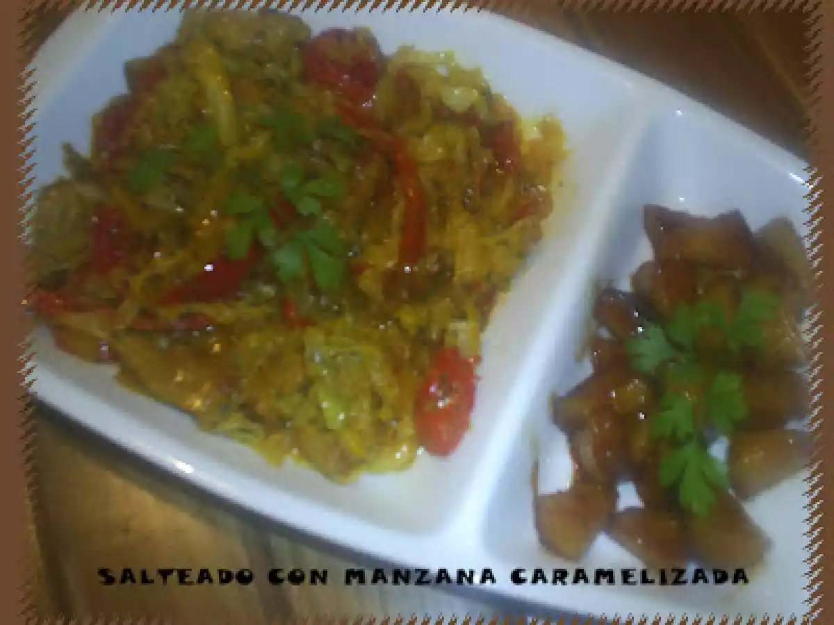 SALTEADO DE COL Y MANZANA CARAMELIZADA