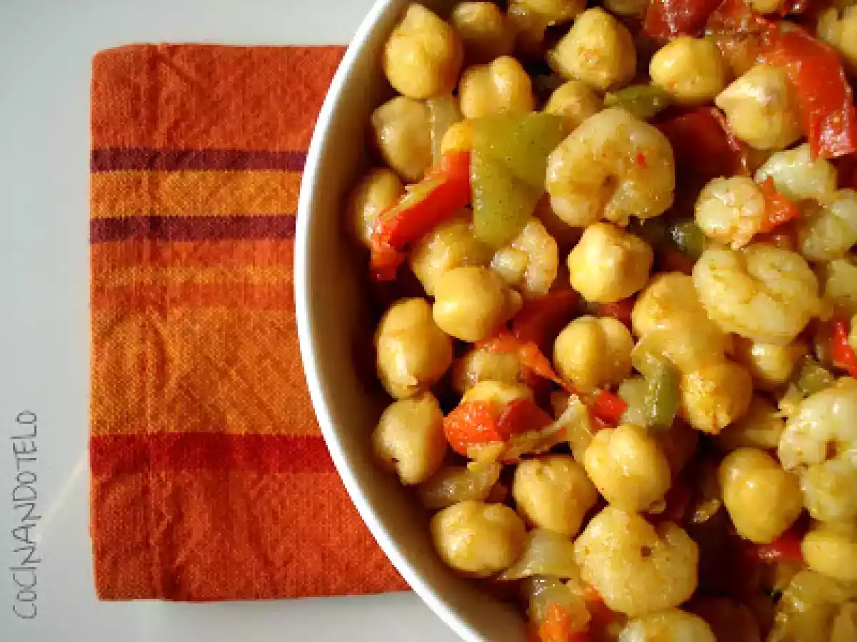 SALTEADO DE GARBANZOS CON VERDURAS Y GAMBAS - foto 2