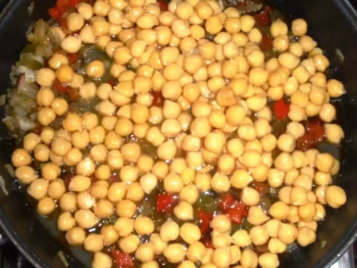 Salteado de garbanzos, gambas y coles - foto 2