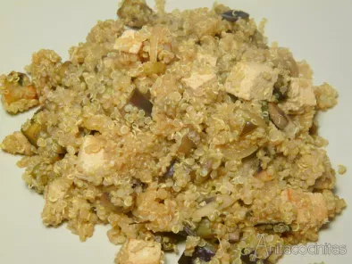 Salteado de quinoa, berenjena y champiñones