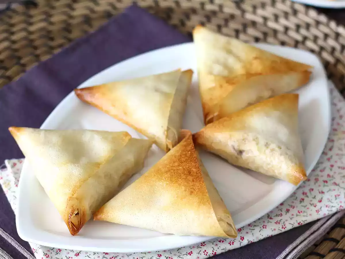 Samosas de caballa y queso crema