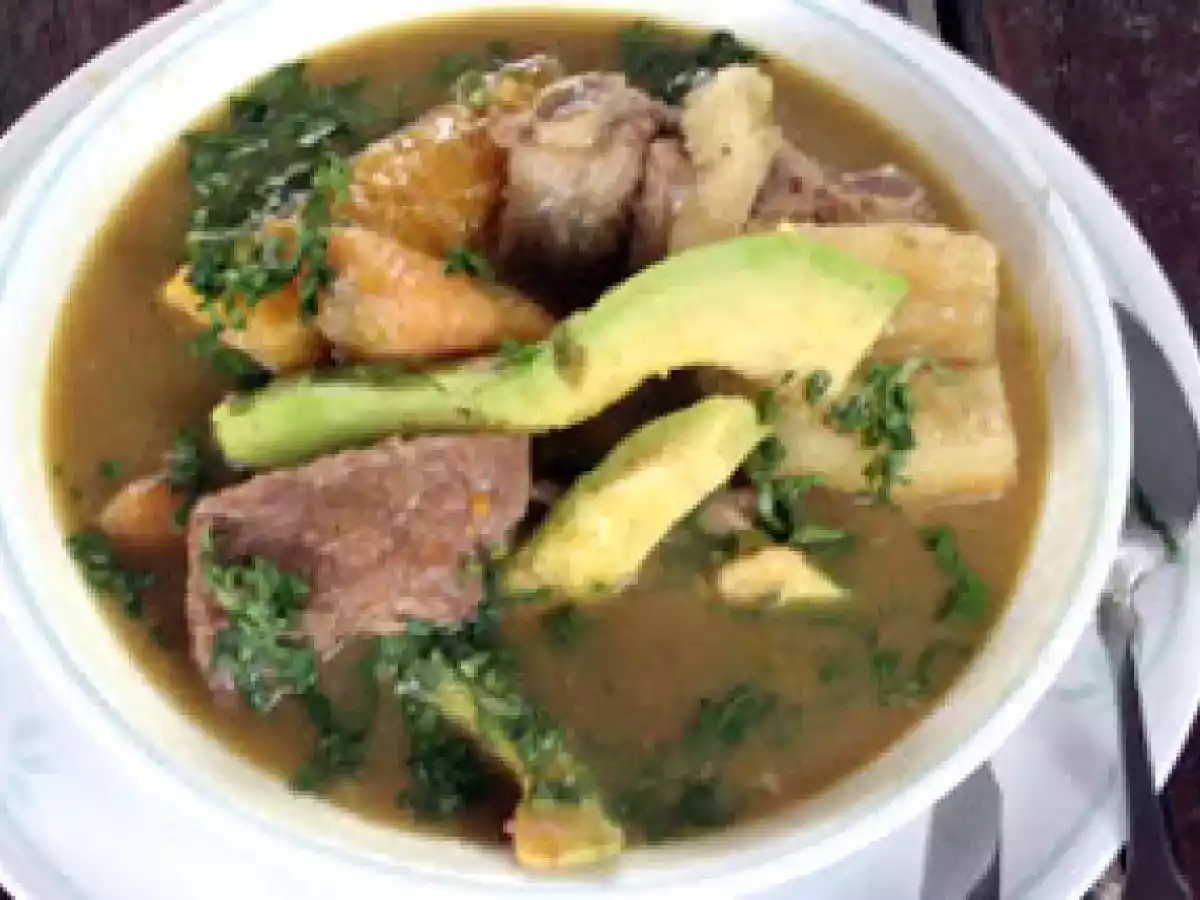 Sancocho de uña o timbusca - falda - cogote - costilla