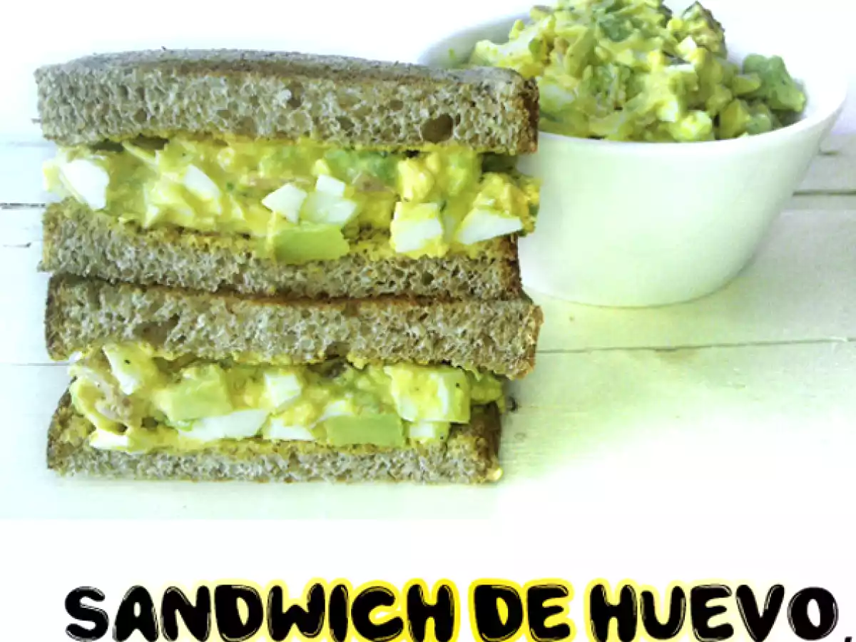 Sandwich de aguacate, huevo y lacón