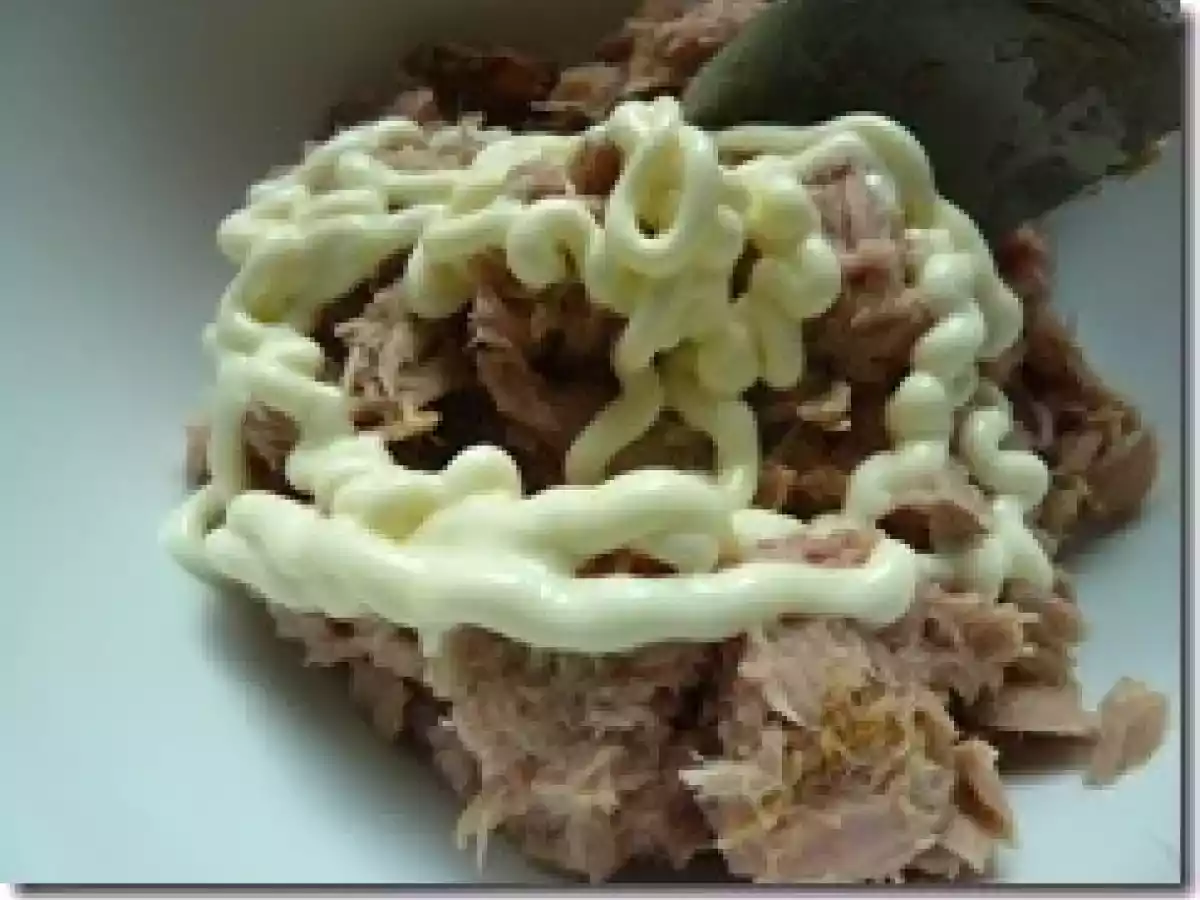 Sándwich de atún, queso y pastrami - foto 2