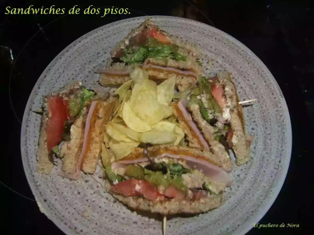 Sándwich de dos pisos.