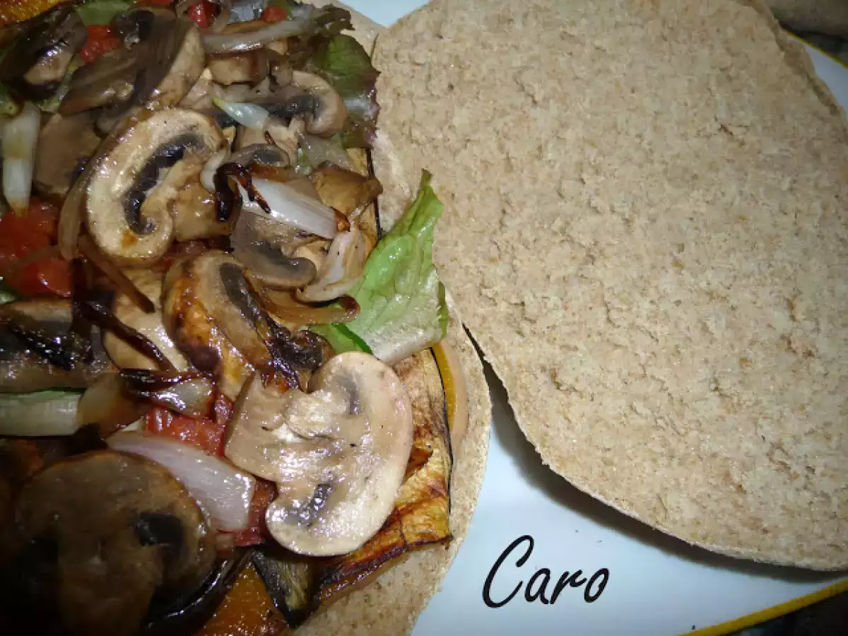 Sandwich vegetariano con pan de cerveza