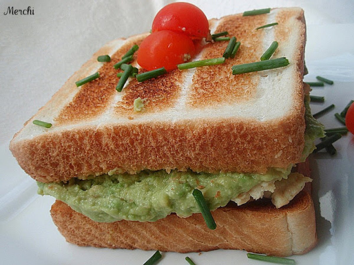 Sandwiches de pollo y aguacate Receta Petitchef
