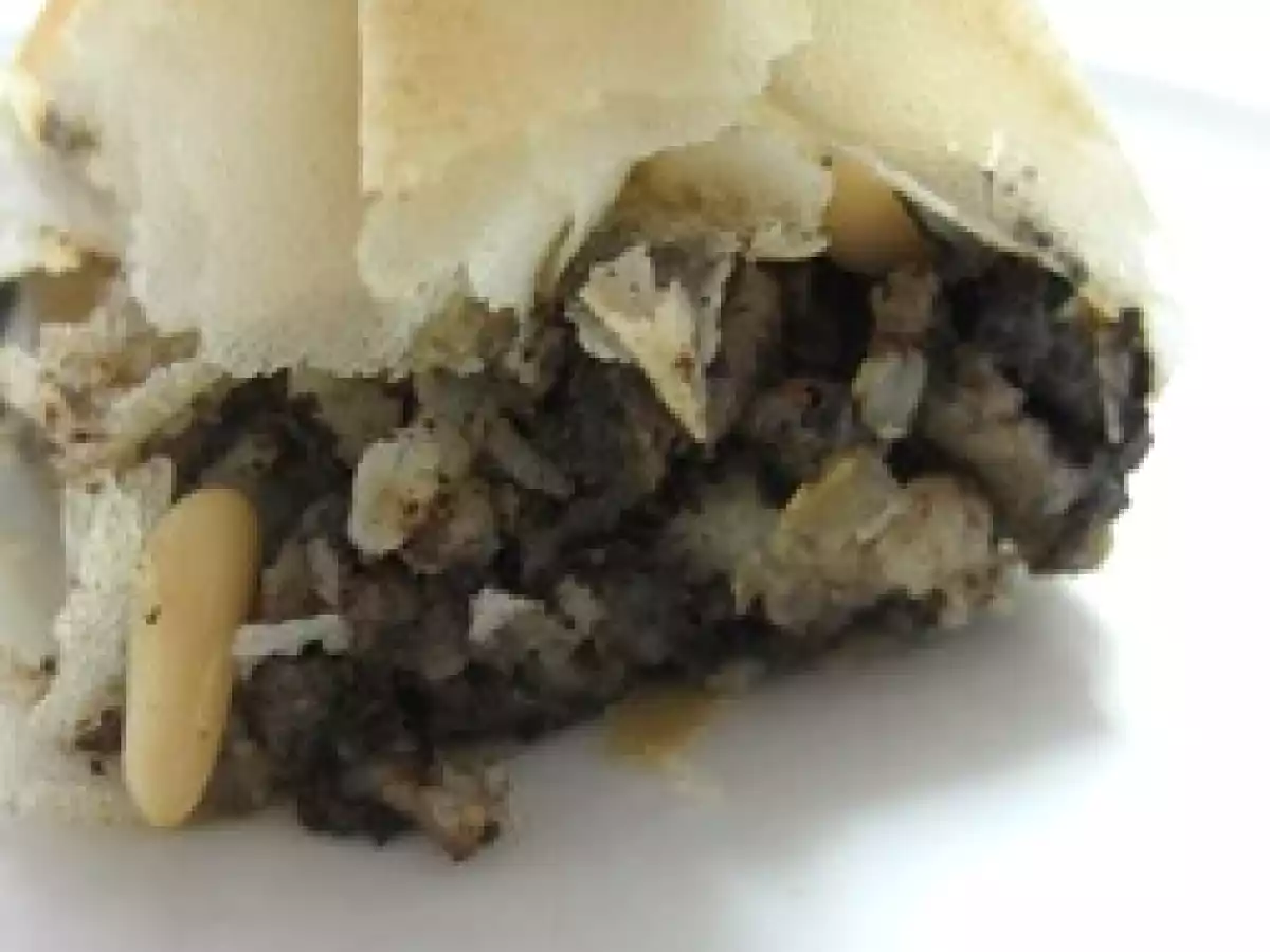 Saquitos de morcilla y membrillo - foto 2