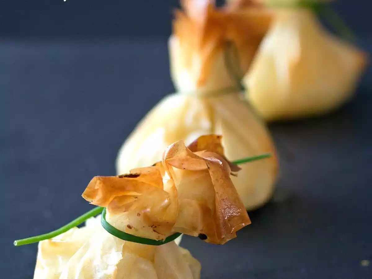 Saquitos de queso de cabra y miel