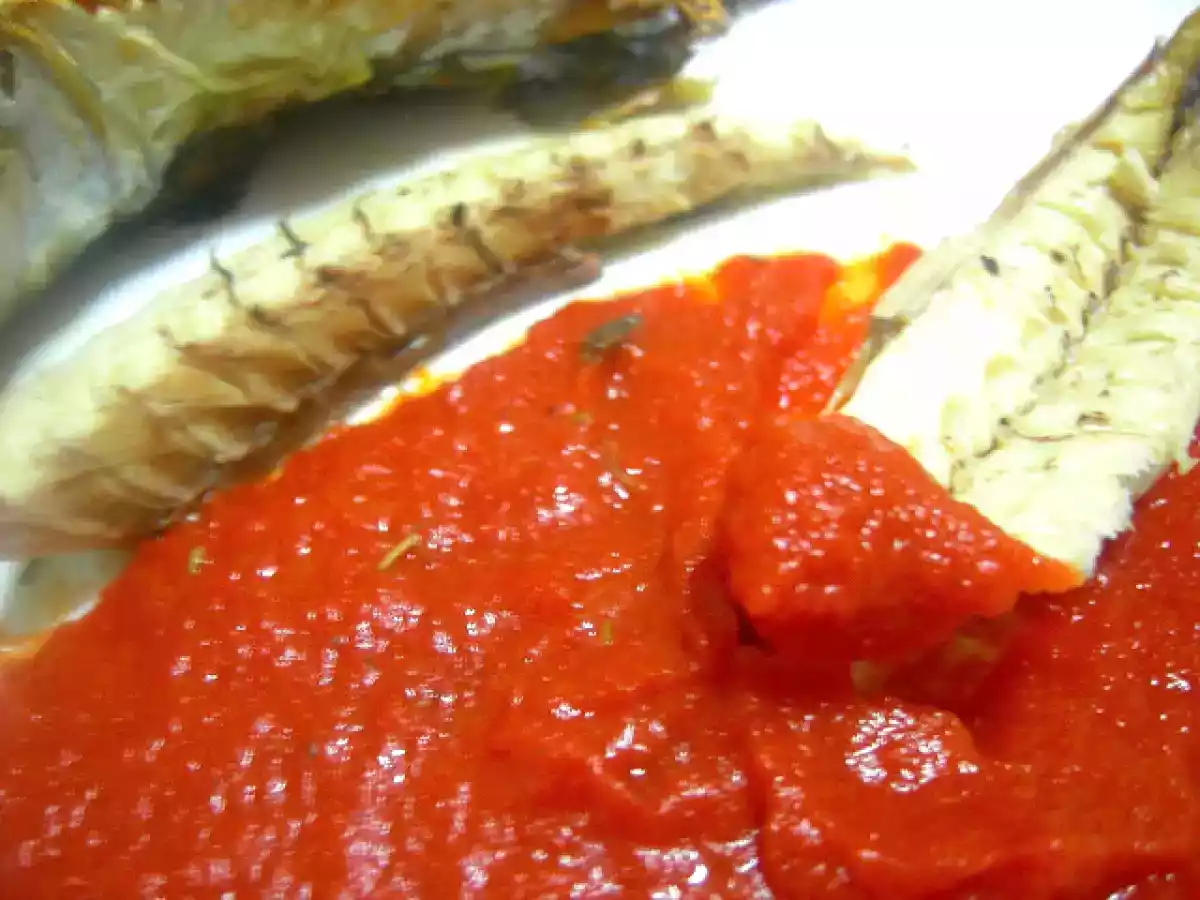 Sarda al horno con tomate