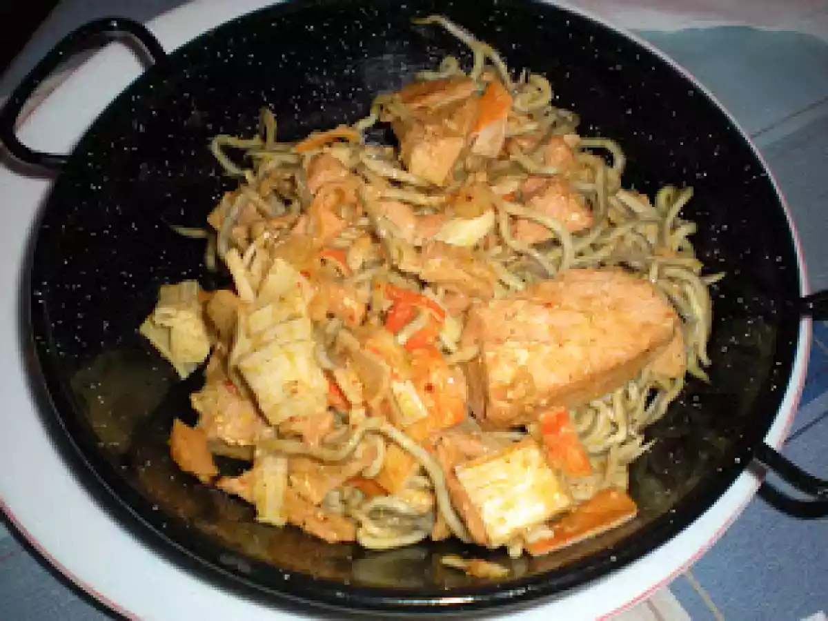 Sartén de salmón con gulas - foto 9