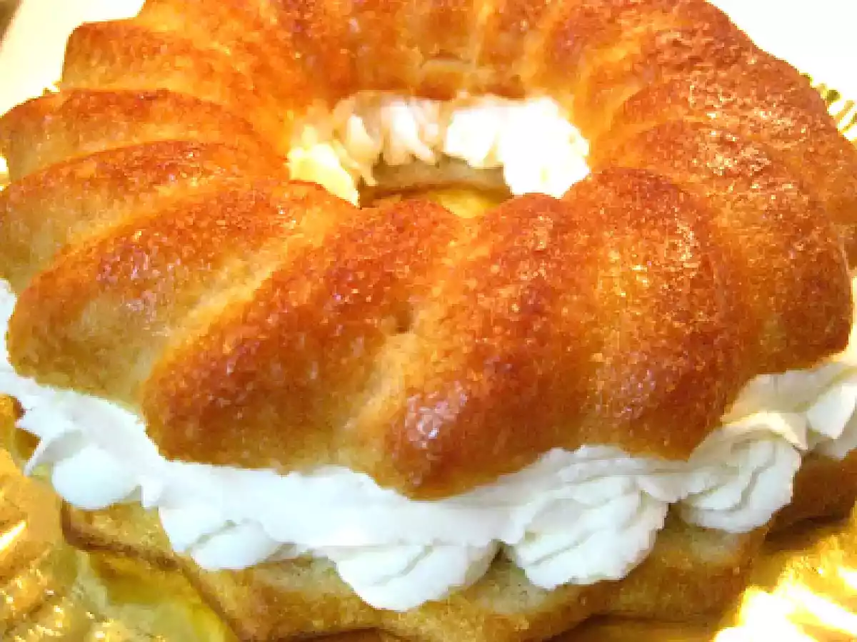 Savarín rápido relleno de nata