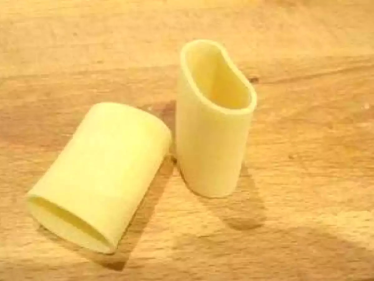 Schiaffoni ripieni di ricotta, spinaci e salsiccia (Pasta Schiaffoni rellena de ricotta, espin - foto 3