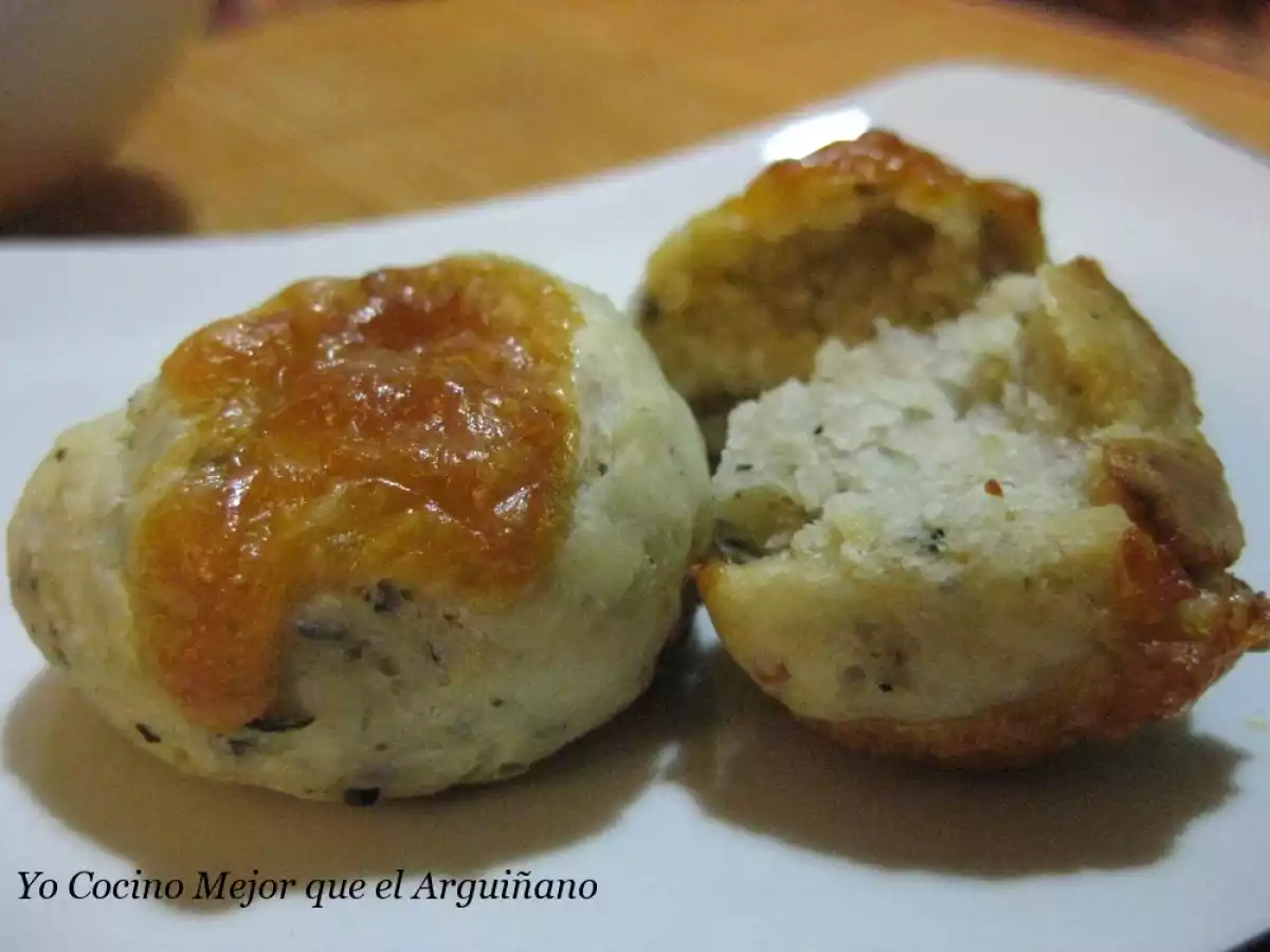 Scones de hierbas y queso