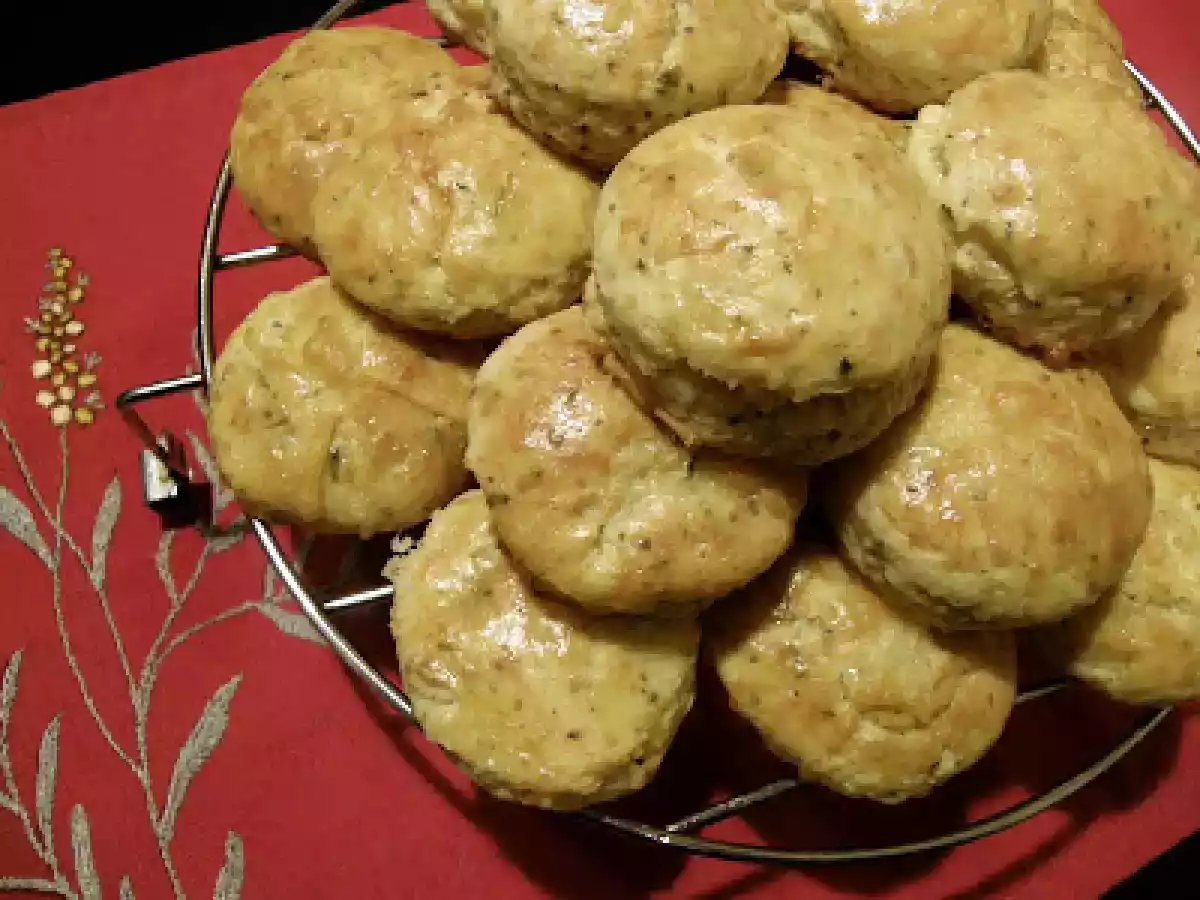 Scones de tomillo y Grana padano