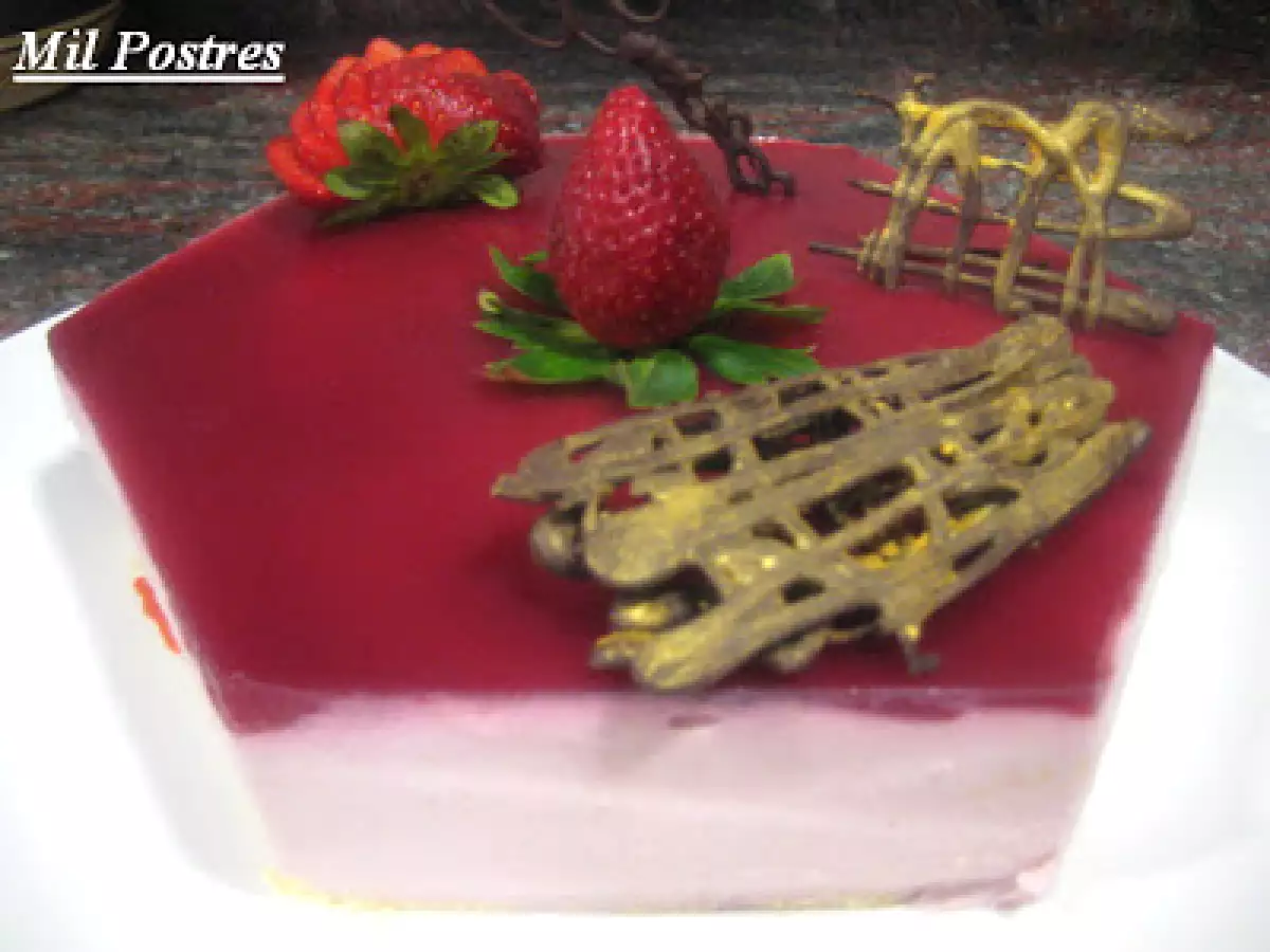 Semifrío de frutas del bosque - foto 3