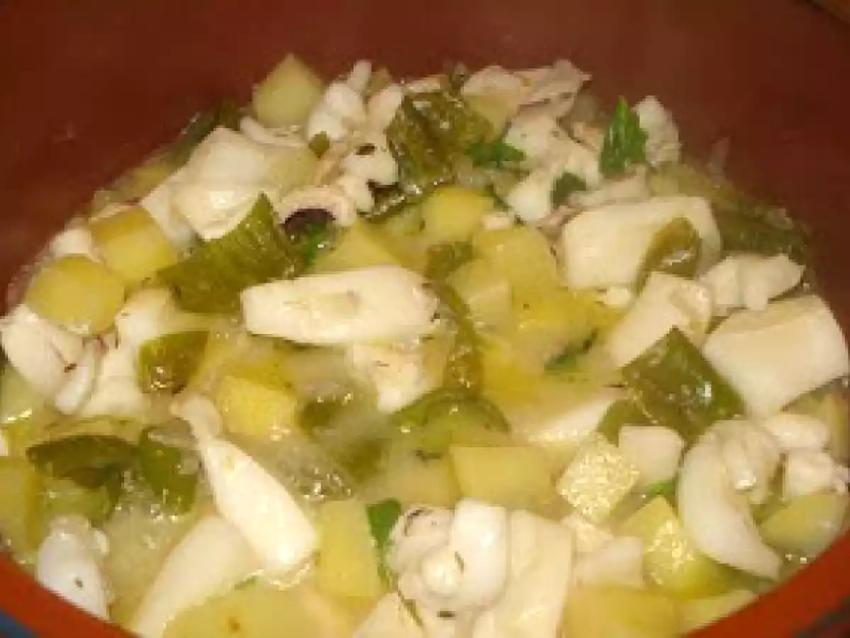 Sepia con patatas y pimientos - foto 4