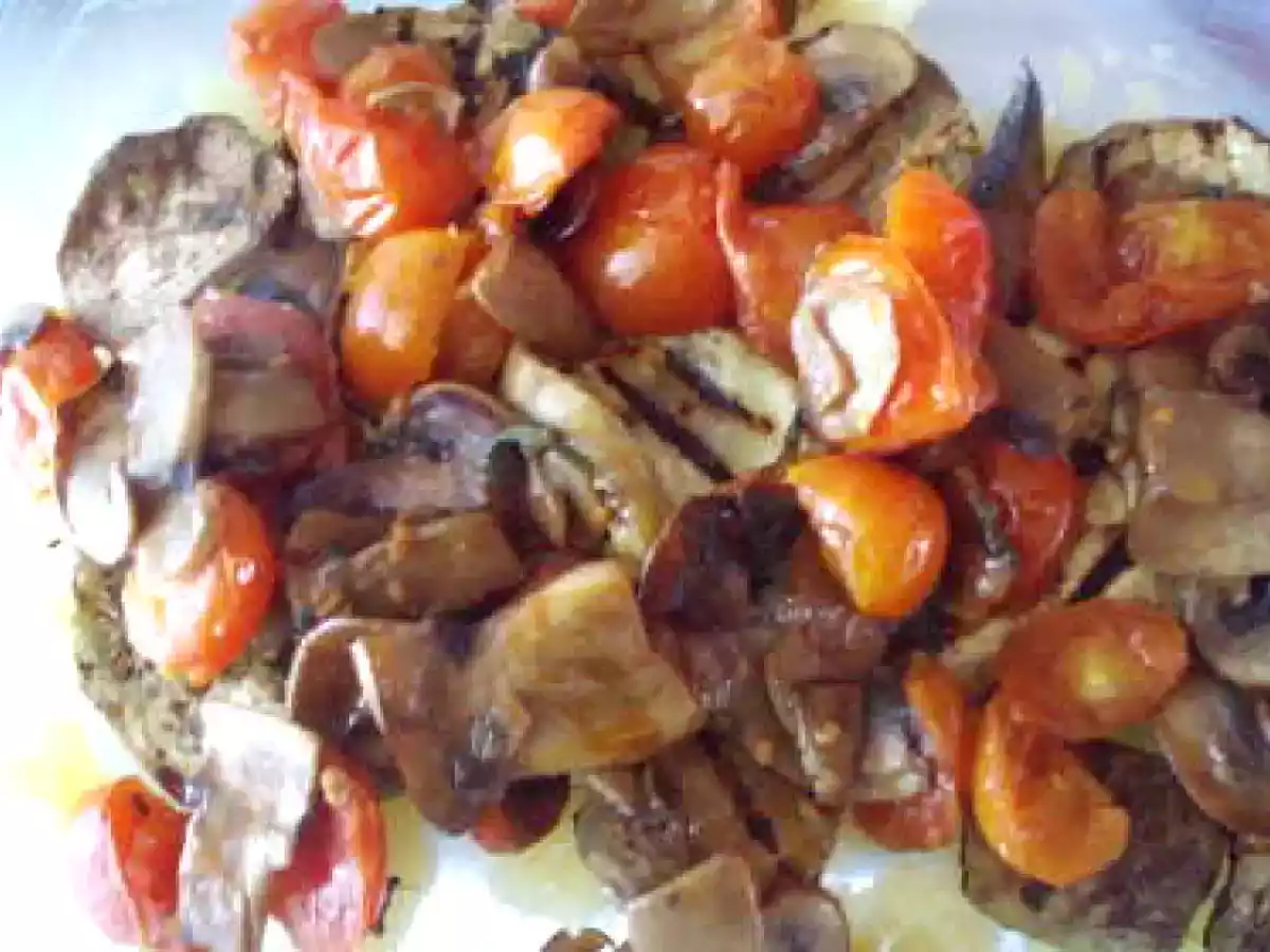 Setas y berenjenas en bandeja de horno - foto 3