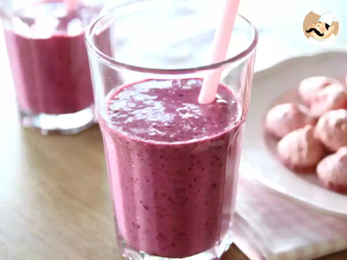 Smoothie de frutos rojos y yogur