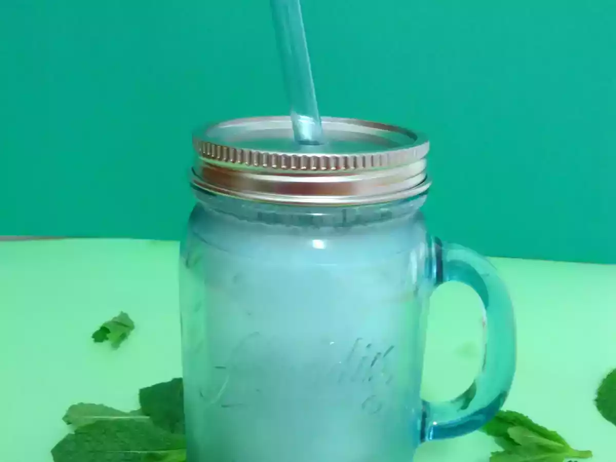 Smoothie de limón y hierbabuena