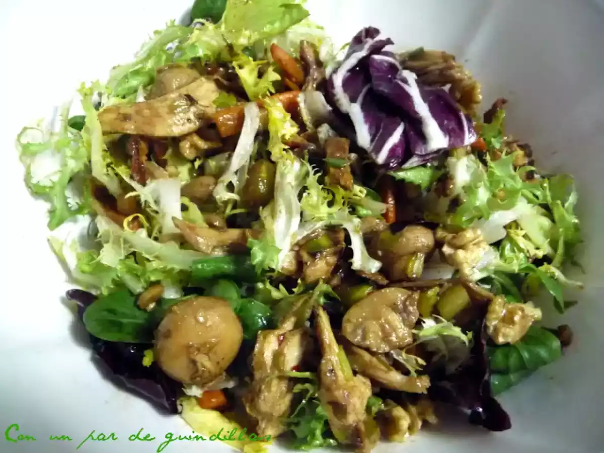 Sobras de pollo asado al estilo thai