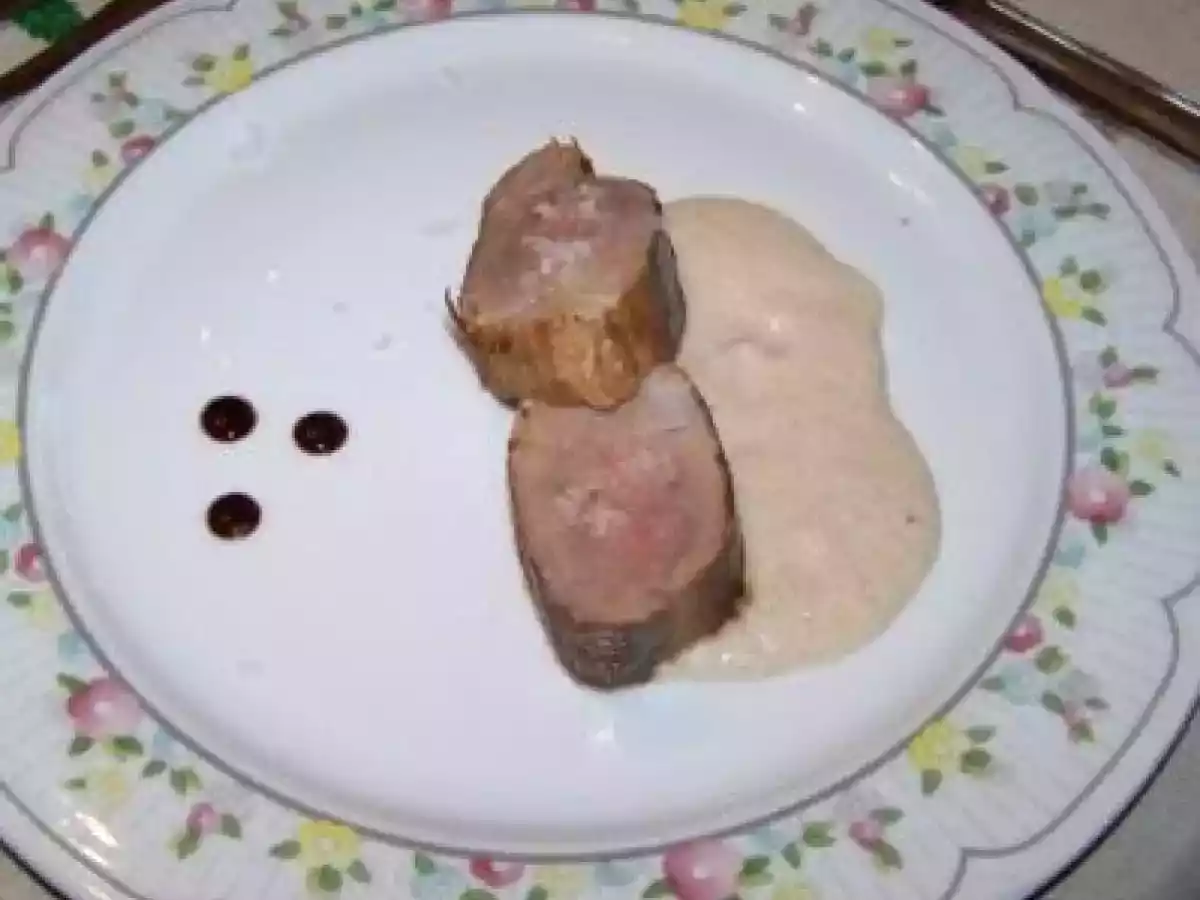 Solomillo con salsa de peras y nueces