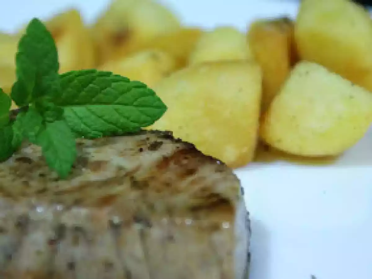 Solomillo de atún a la plancha con especias ariosto