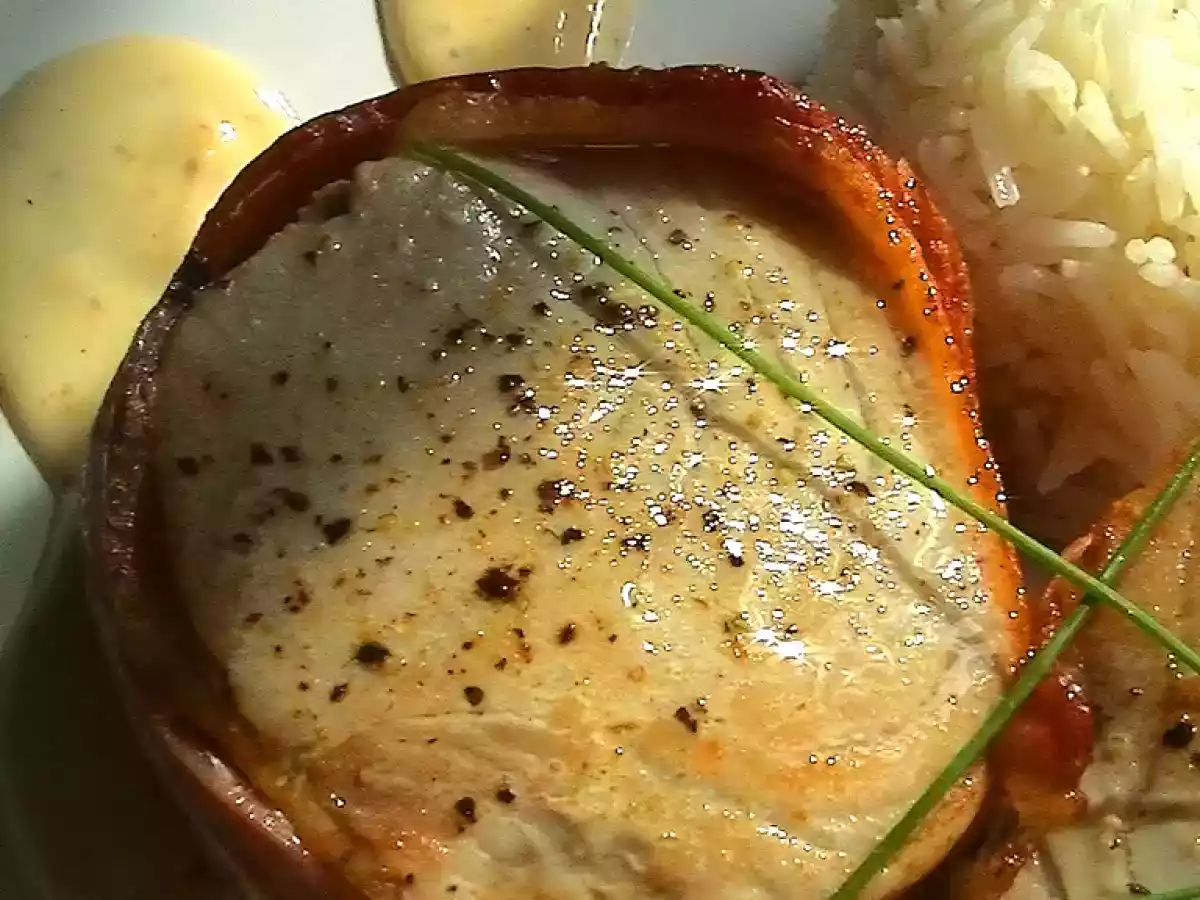 Solomillo de Atún en Salsa de Queso a la Pimienta. - foto 2