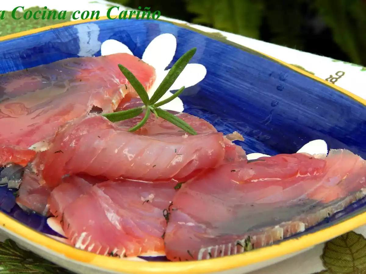 Solomillo de atún marinado