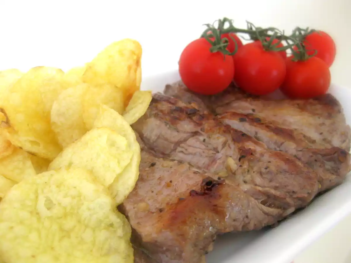 Solomillo de cerdo a la plancha en marinada de vino tinto