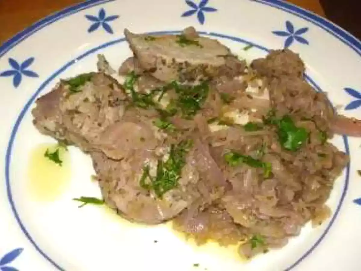 Solomillo de cerdo con manzanas y cebollas rojas