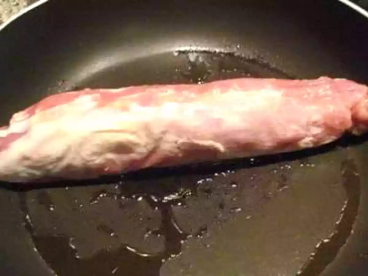 Solomillo de cerdo envuelto en masa para pizza - foto 3