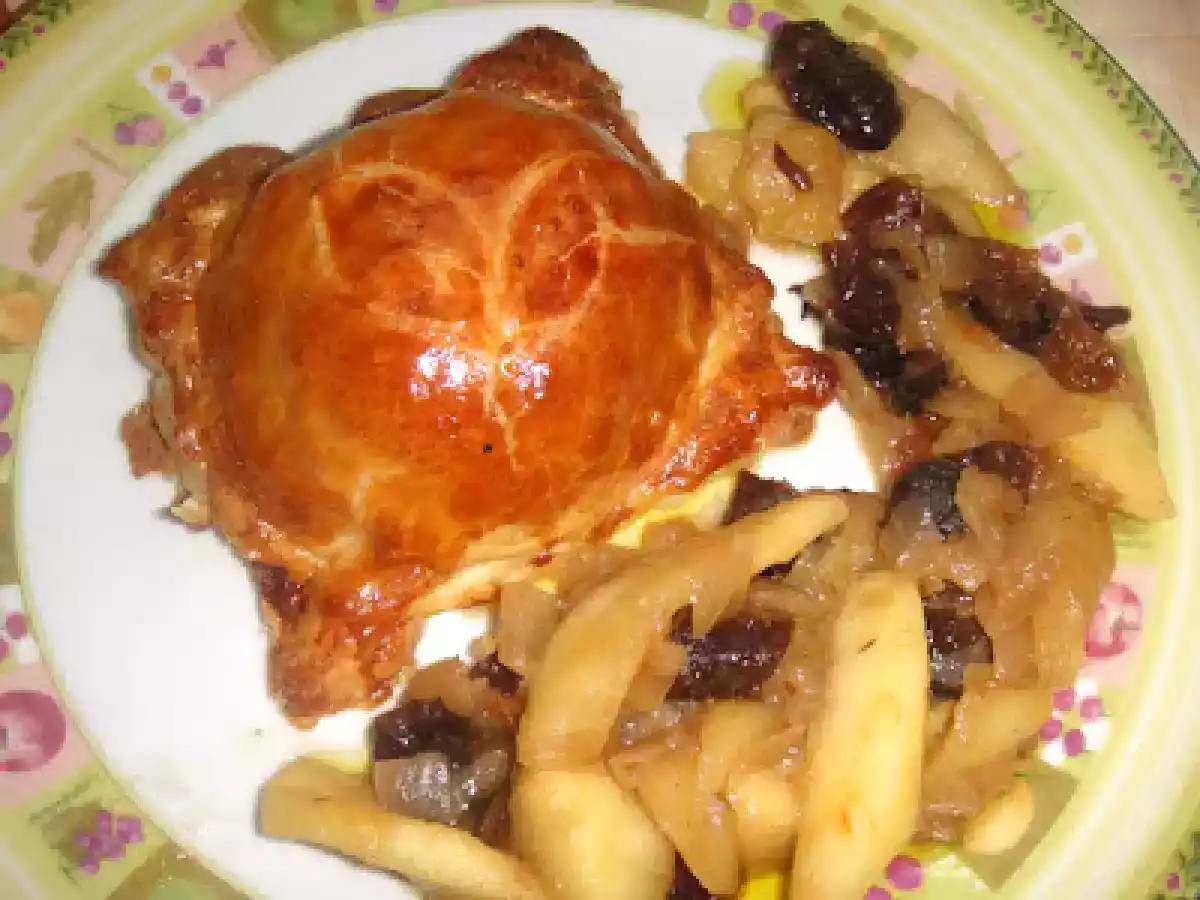 Solomillo en hojaldre con manzanas y ciruelas
