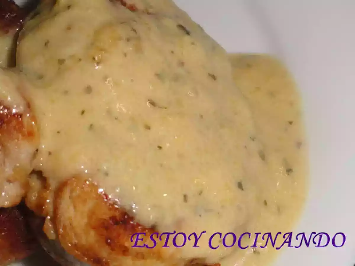 Solomillo en salsa de cebolla y queso - foto 4