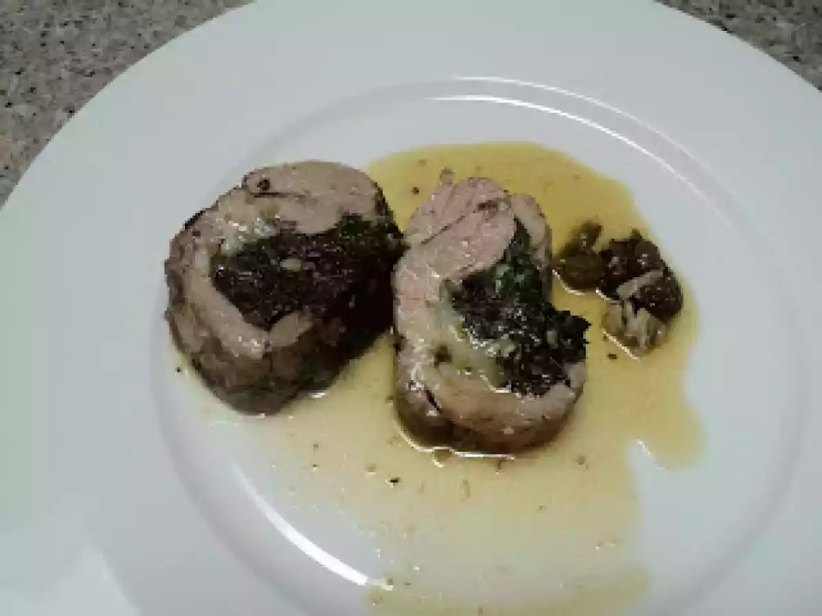 SOLOMILLO RELLENO DE ESPINACAS Y QUESO DE CABRA.